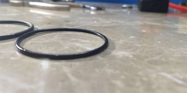 氣動鉚釘槍漏氣是什么原因？