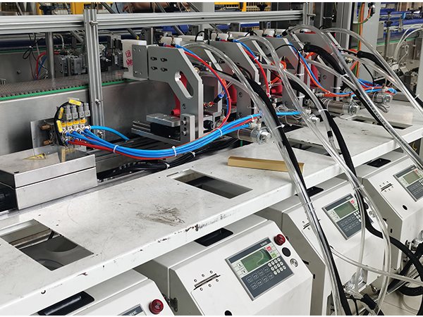 打銘牌用的鉚釘槍哪里買(mǎi)